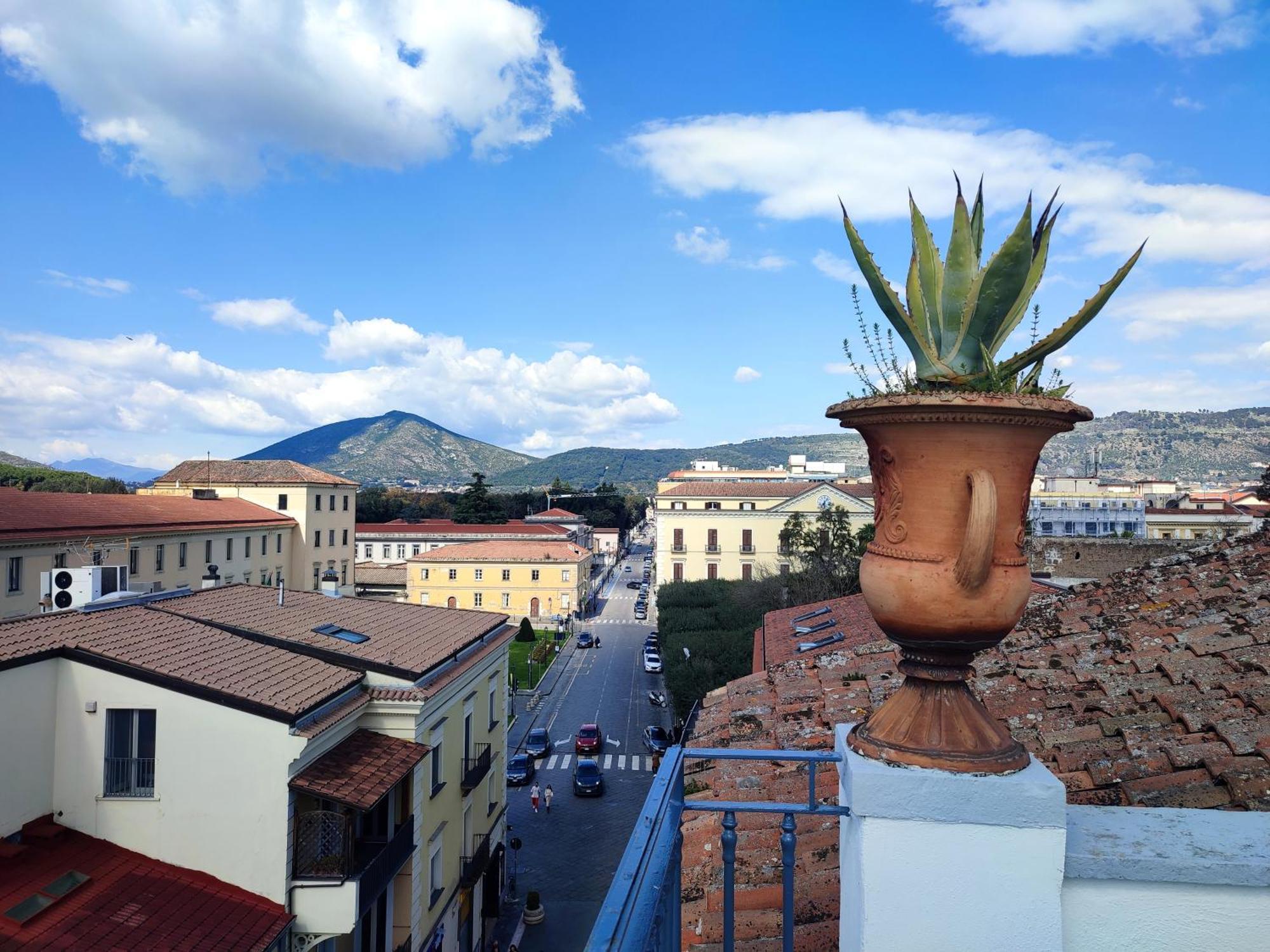 Terrazza Reale - Suite 2 Caserta Eksteriør bilde
